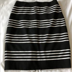White house black market size 8 pencil skirt